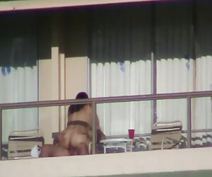Dondurma eriyik tüm üzerinde süre başlarken denizde sikişmek kedi